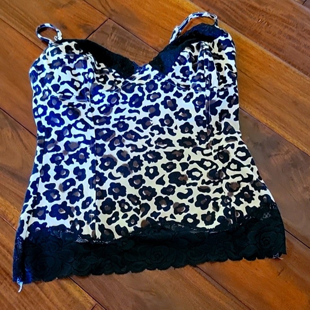 Vintage Victoria Secret. Leopard cami with built in shelf bra. Excellent conditi